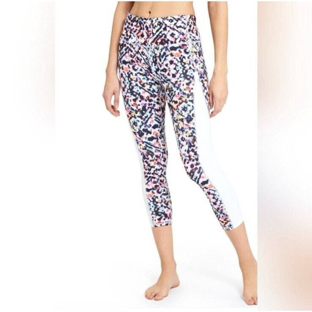 Athleta Women White High Rise‎ Watercolor Chaturanga™ Capri Size Small Gym Yoga